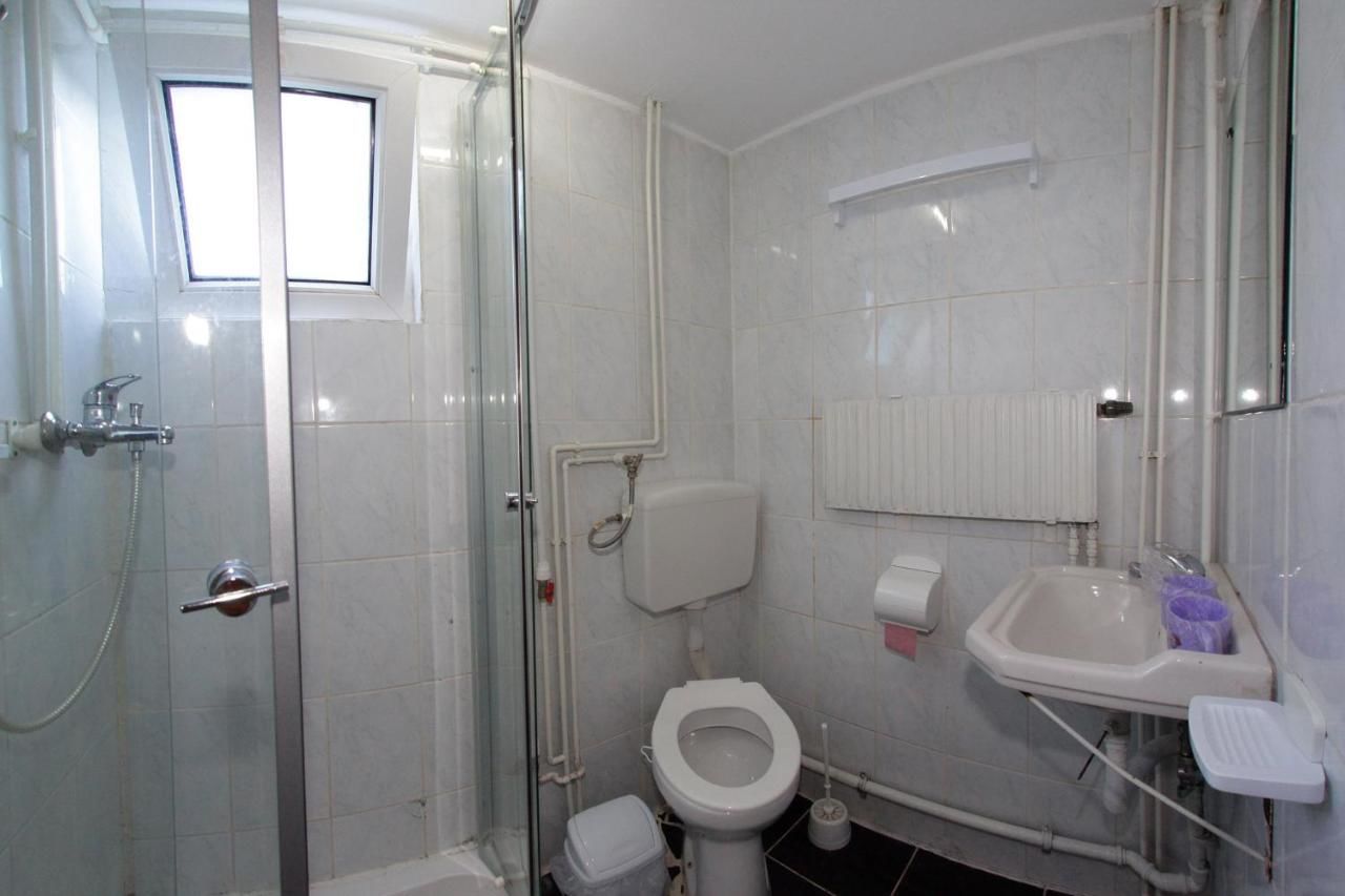Гостевой дом HOSTEL Casa Cristina Буштени-18