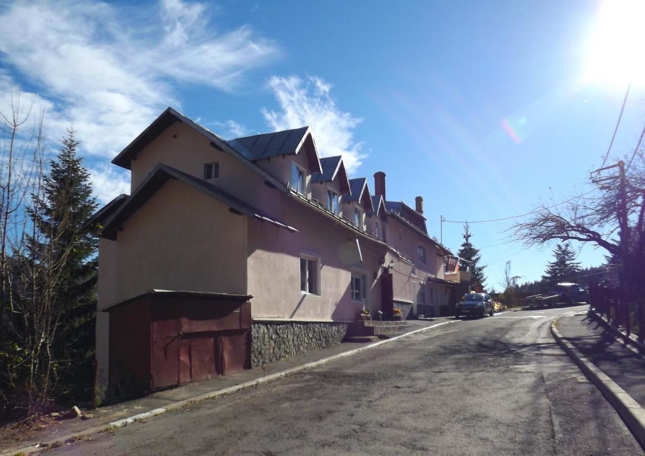 Гостевой дом HOSTEL Casa Cristina Буштени-33