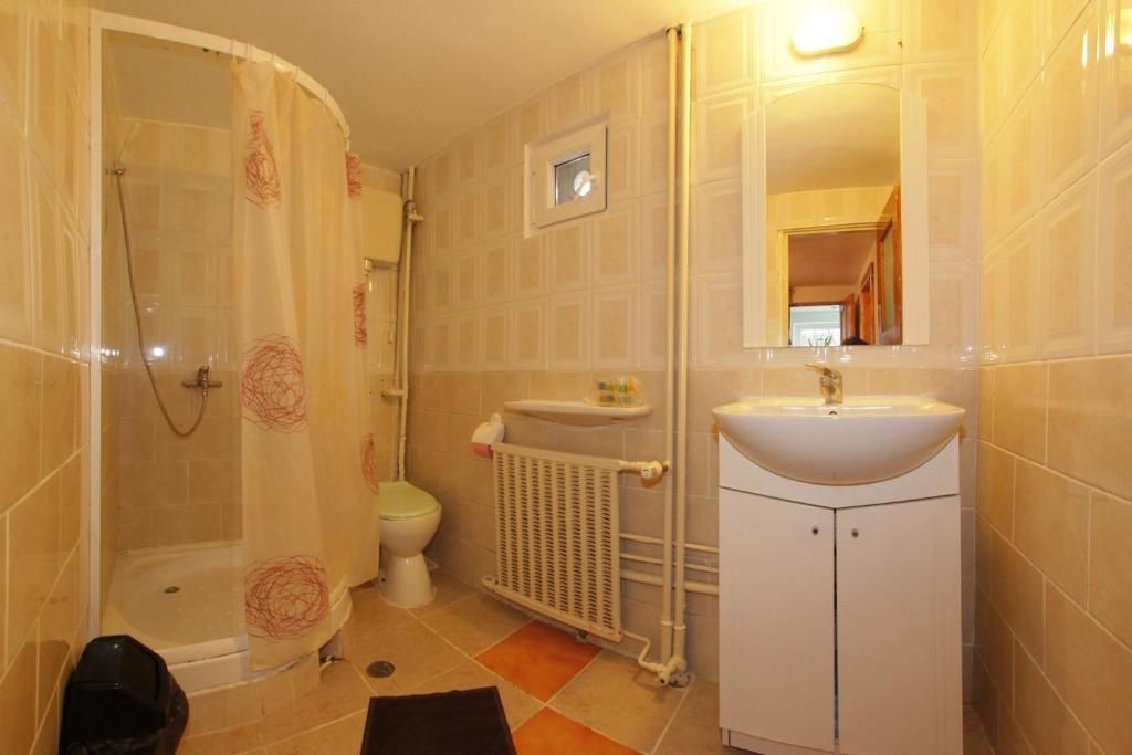 Гостевой дом HOSTEL Casa Cristina Буштени-58