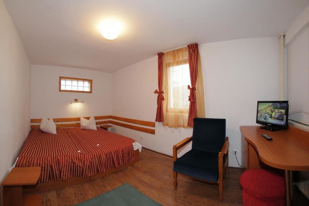 Гостевой дом HOSTEL Casa Cristina Буштени-60