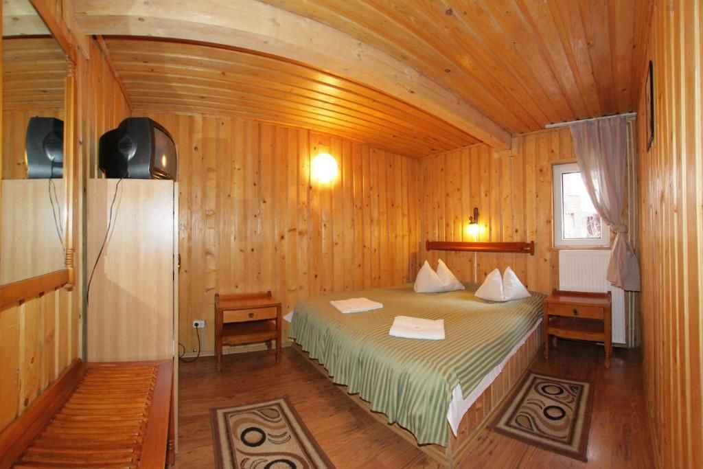 Гостевой дом HOSTEL Casa Cristina Буштени-63