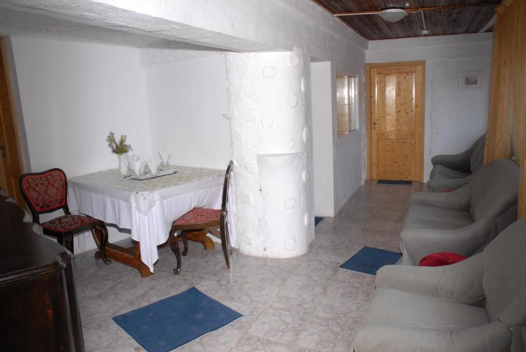 Гостевой дом HOSTEL Casa Cristina Буштени-67