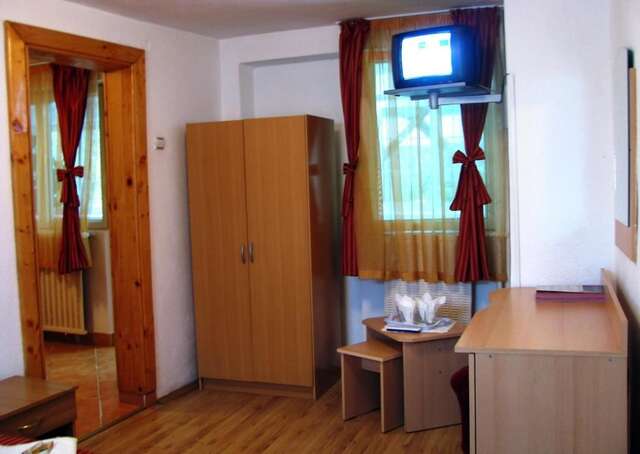 Гостевой дом HOSTEL Casa Cristina Буштени-54